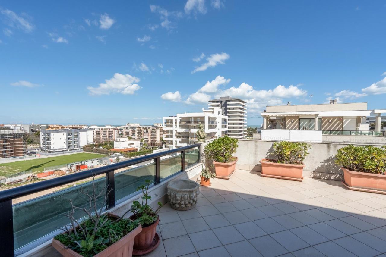 Grazia Attic Apartment With Terrace Trani Kültér fotó