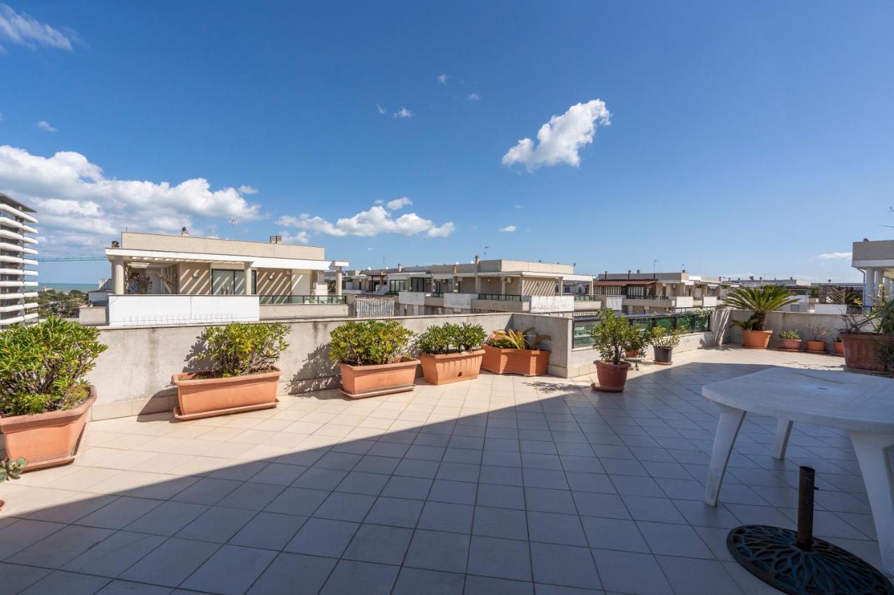 Grazia Attic Apartment With Terrace Trani Kültér fotó